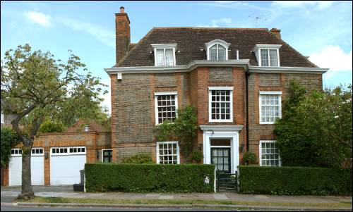 18 Heathgate